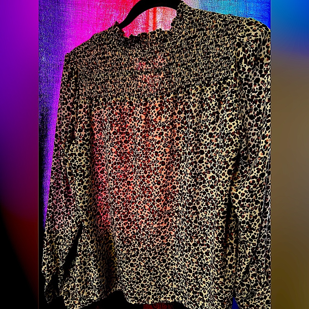 Size medium - Picture 2 of 3